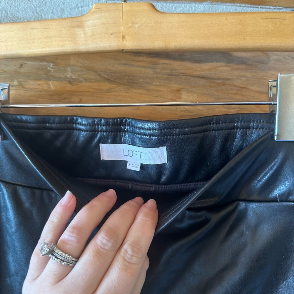 Loft Faux Leather Leggings - Picture 4 of 4
